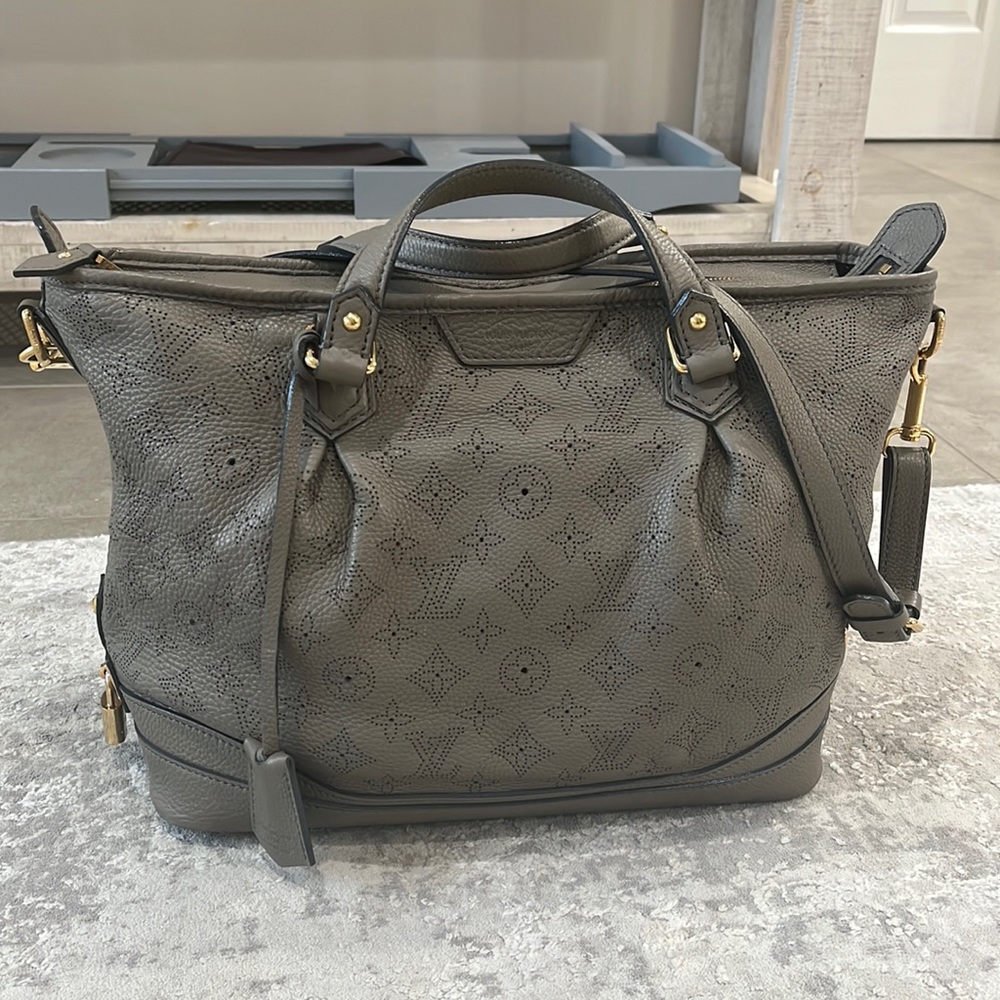 Louis Vuitton Stellar Mahina Leather Handbag PM